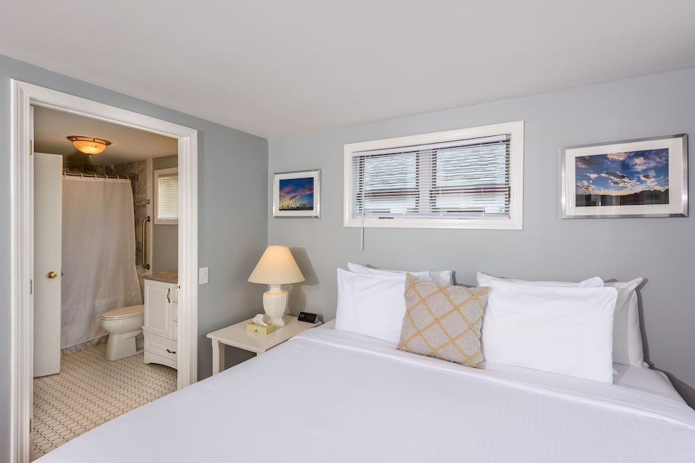 MV Surfside Hotel - photo 23