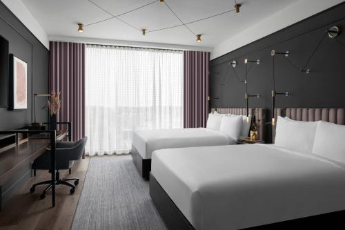 Renaissance Milwaukee West Hotel - photo 5