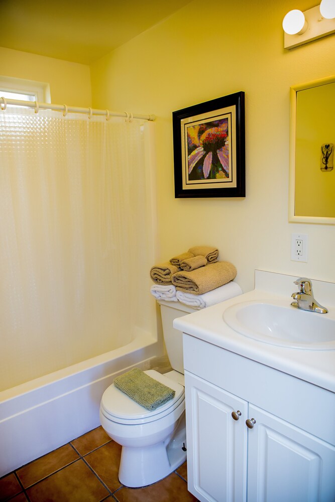 Leucadia Beach Inn - photo 41