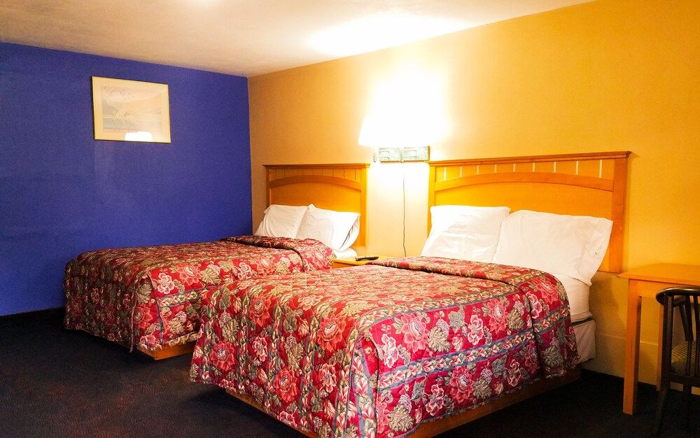 The Dunkirk Motel - photo 12