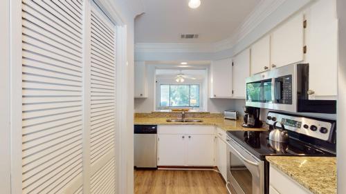 946 Inverness Village - photo 9