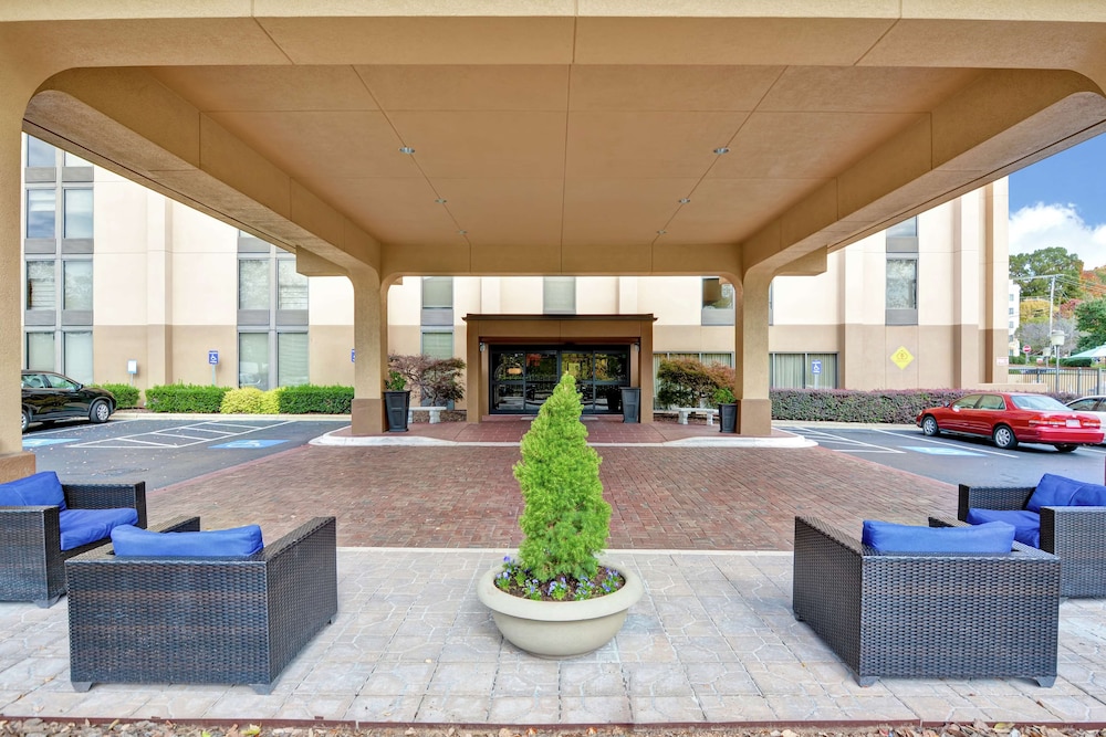 Hampton Inn Charlotte Gastonia - photo 50
