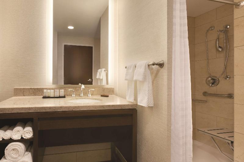 Embassy Suites by Hilton Akron Canton Airport - photo 9