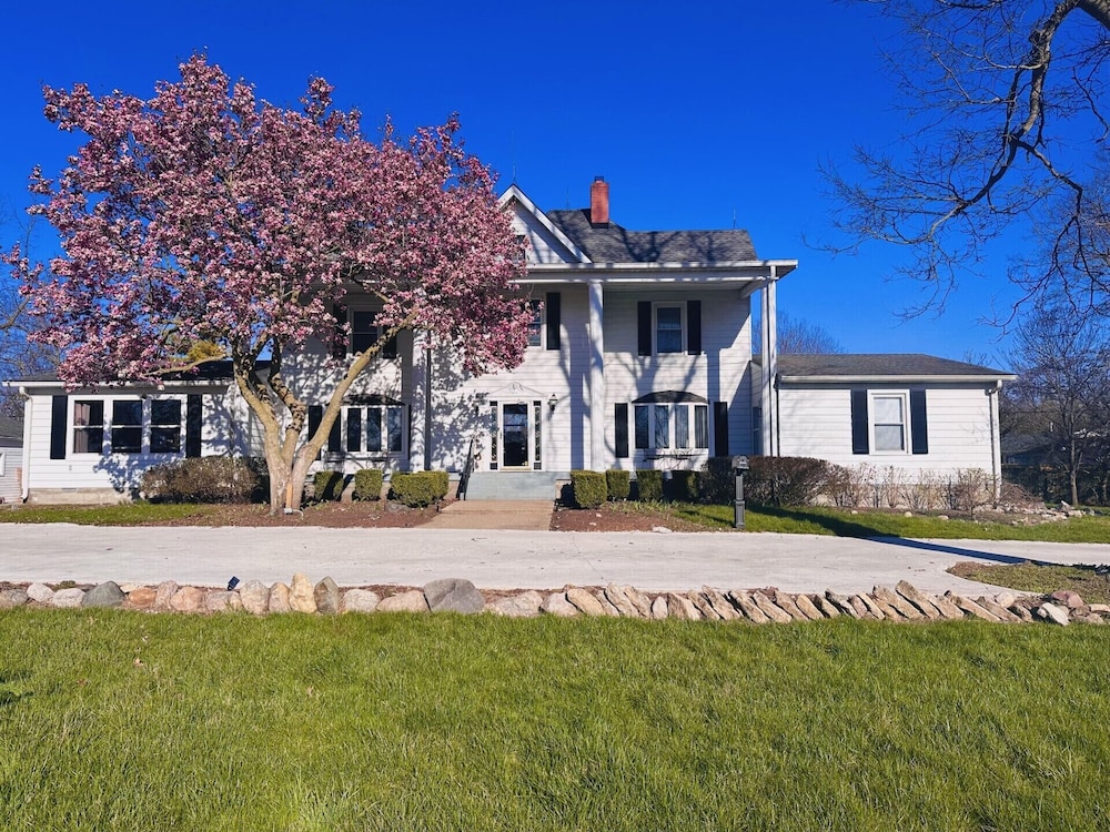 Speedway Legacy Inn - featured photo