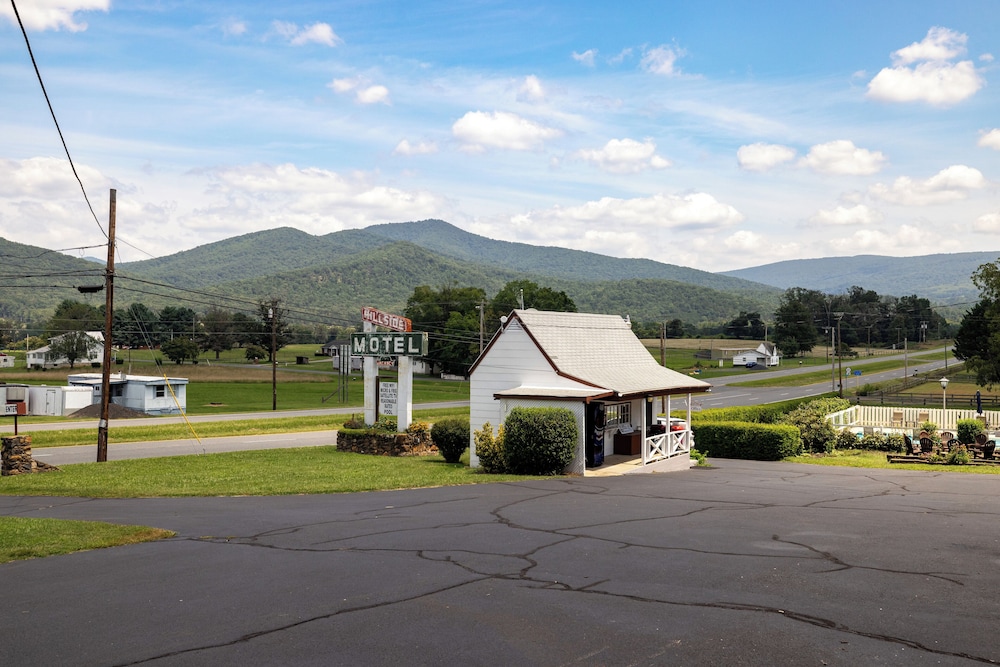 Hillside Motel LLC - photo 136