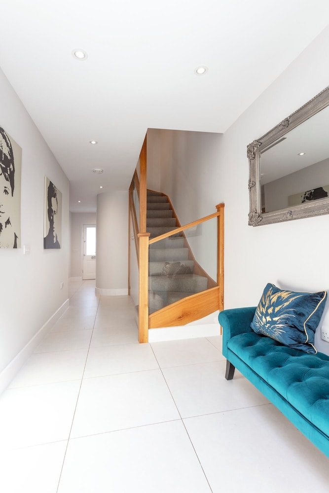 Luxurious Central Windsor Town House — 4-Star Luxury Hotel in Windsor, United Kingdom