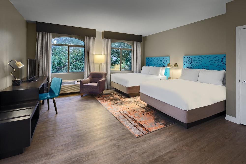 Hotel Indigo San Antonio Riverwalk by IHG - photo 6