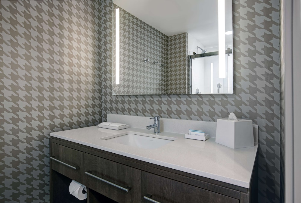 Home2 Suites by Hilton Milwaukee Downtown - photo 28