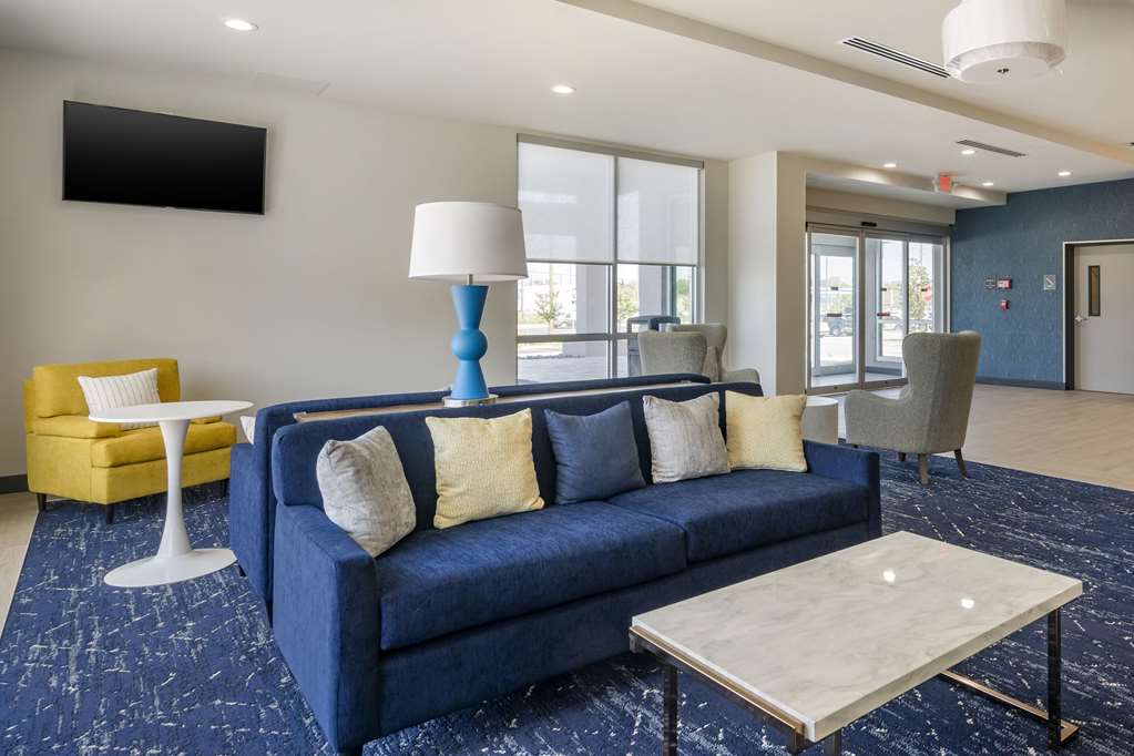 Comfort Inn & Suites New Port Richey Downtown District - photo 10