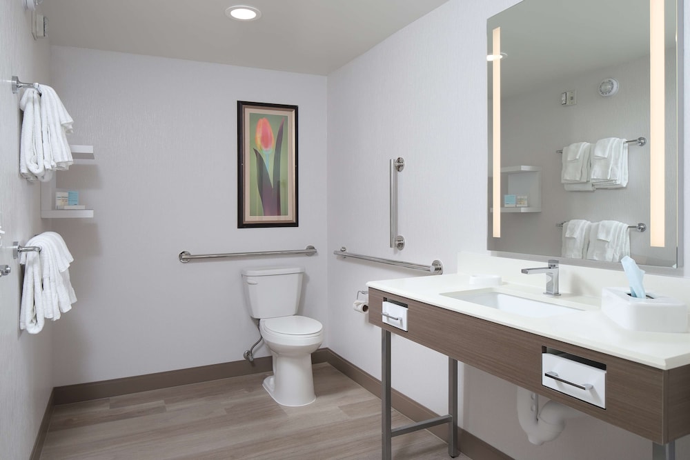 Hampton Inn Holland - photo 35