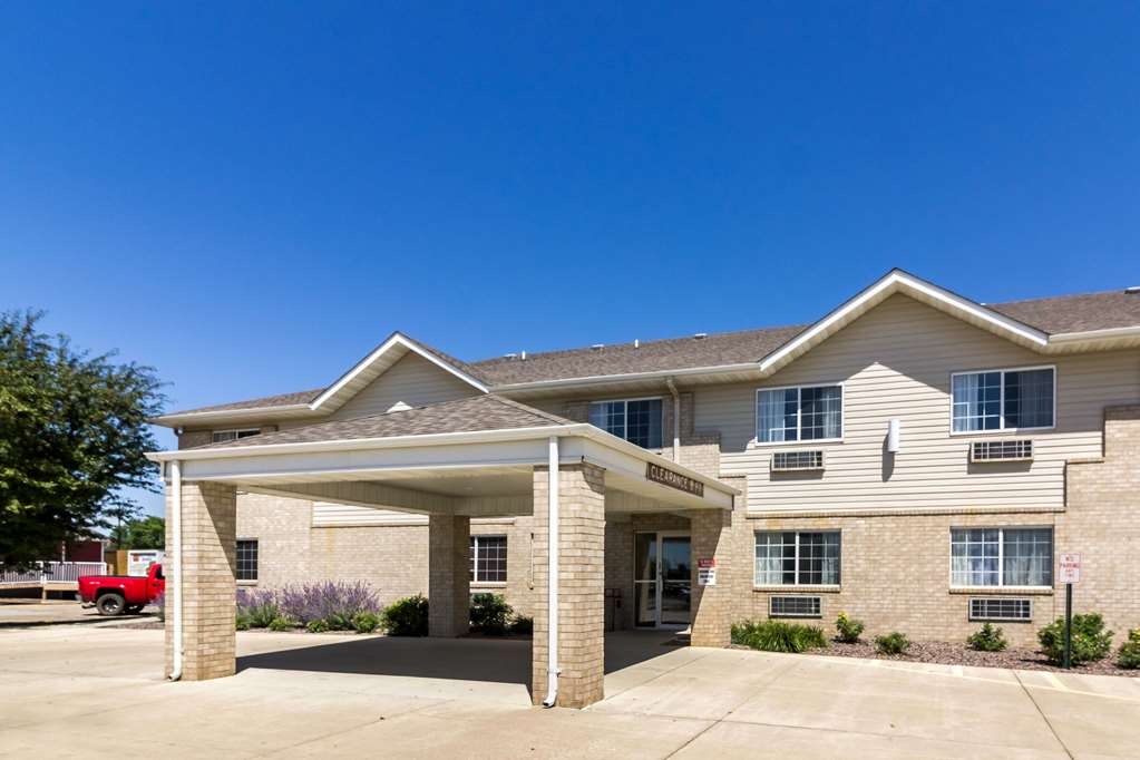 Quality Inn Marshall near University - photo 4