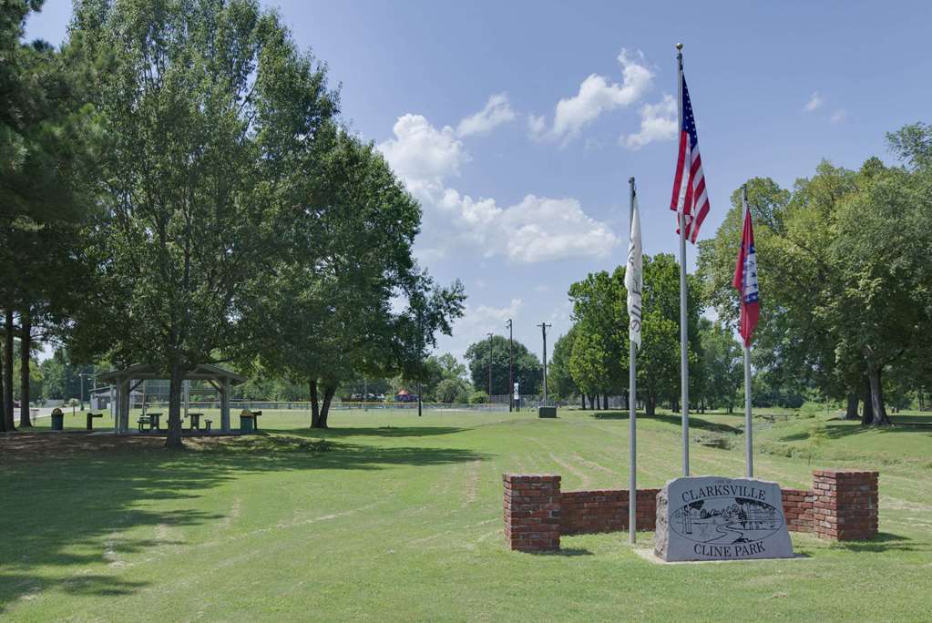 Super 8 by Wyndham Clarksville AR - photo 14