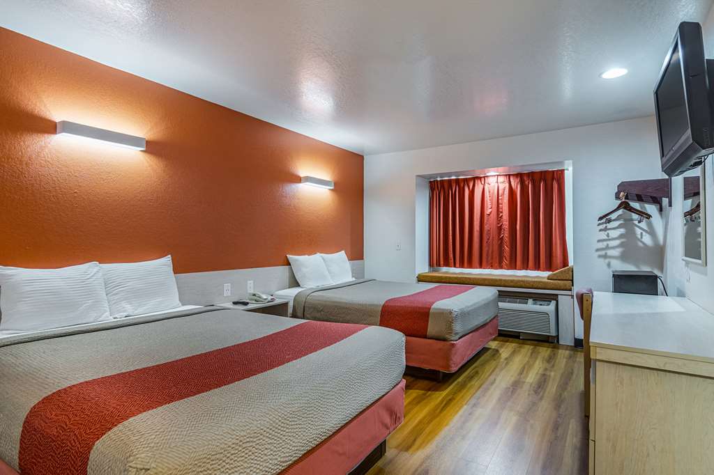 Motel 6 McAlester OK - photo 11