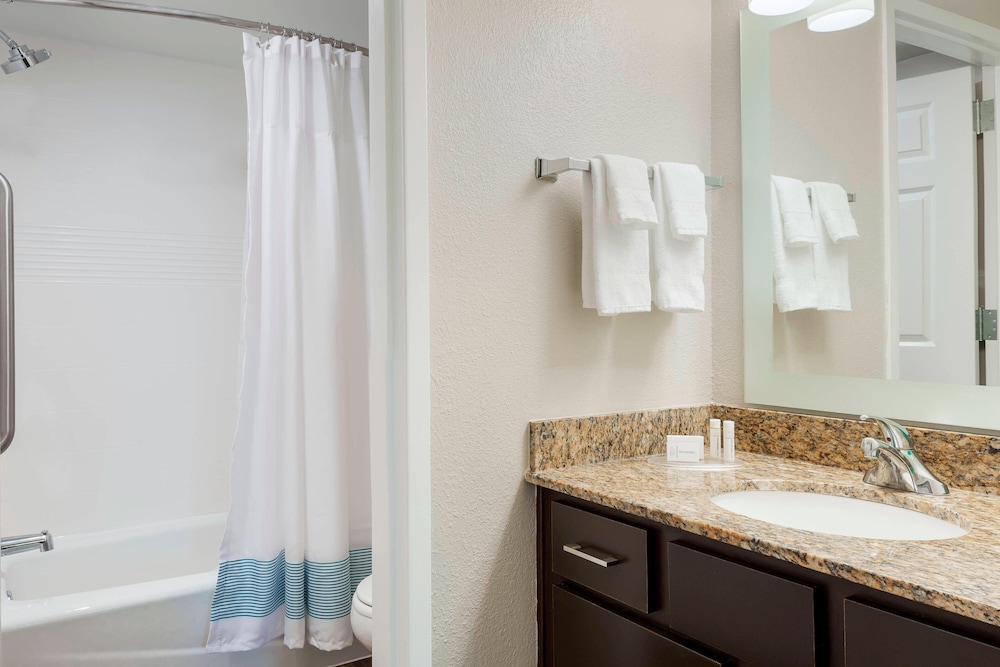 TownePlace Suites by Marriott Savannah Midtown - photo 13