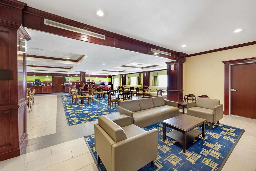 Best Western Plus Pratt - photo 6