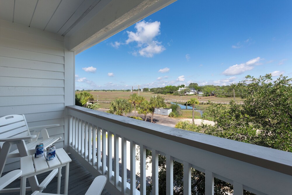 Shem Creek Inn - photo 42