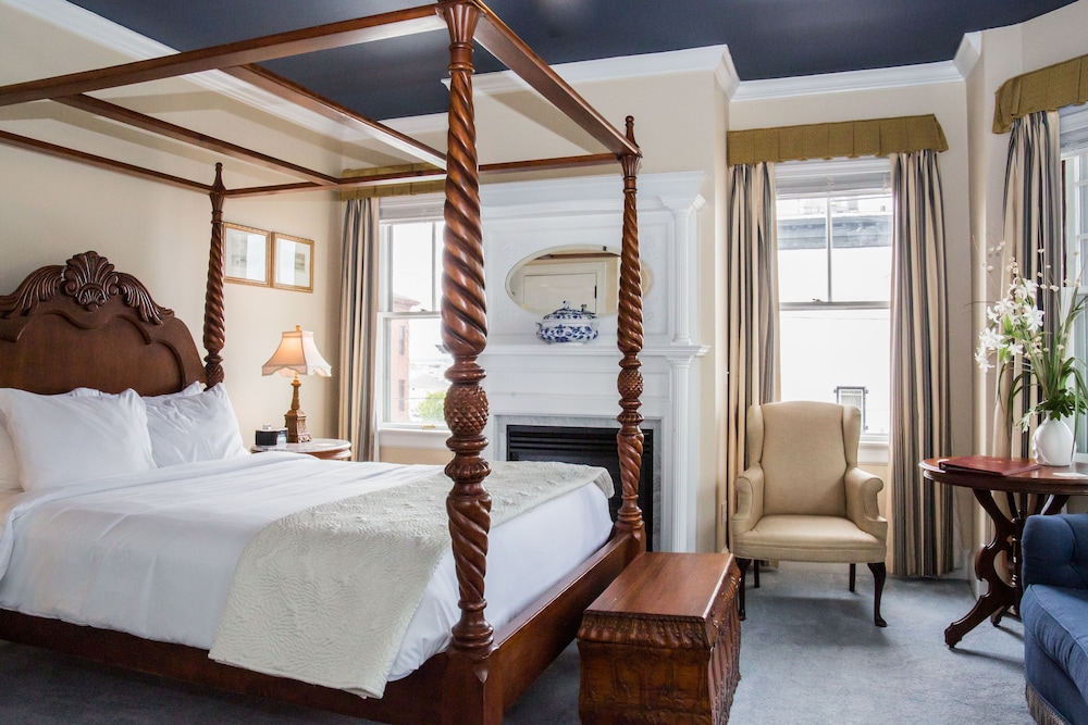 Almondy Inn - photo 41