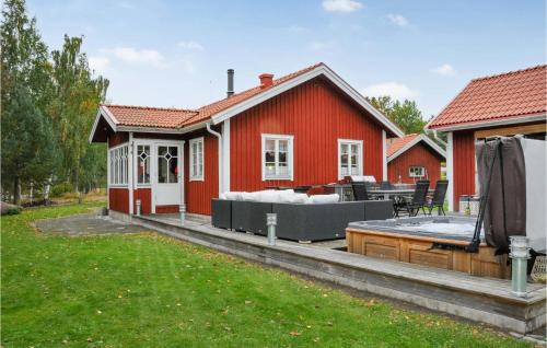 Stunning Home In Karlstad With Sauna — 4-Star Luxury Hotel in Karlstad, Sweden
