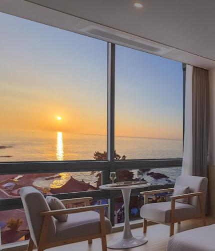 The Van Hotel - carbon neutral hotel in Ulsan