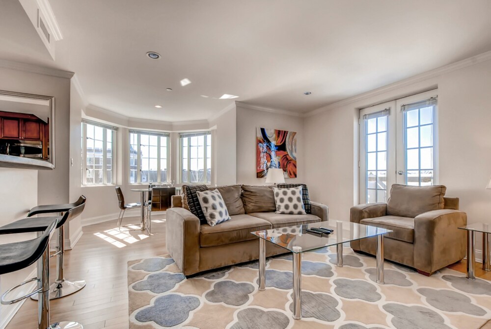Longwood Towers Apartments - photo 16