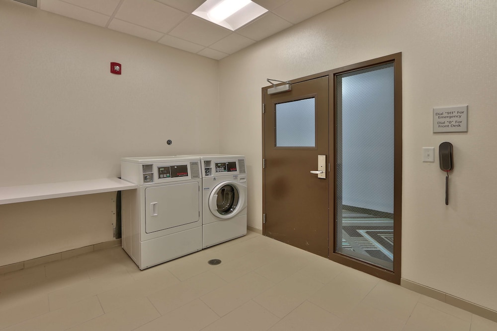 Hampton Inn & Suites Artesia - photo 23