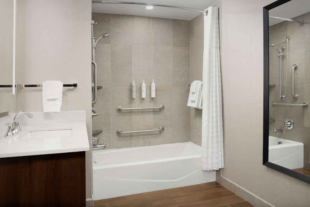 Embassy Suites Springfield - photo 22