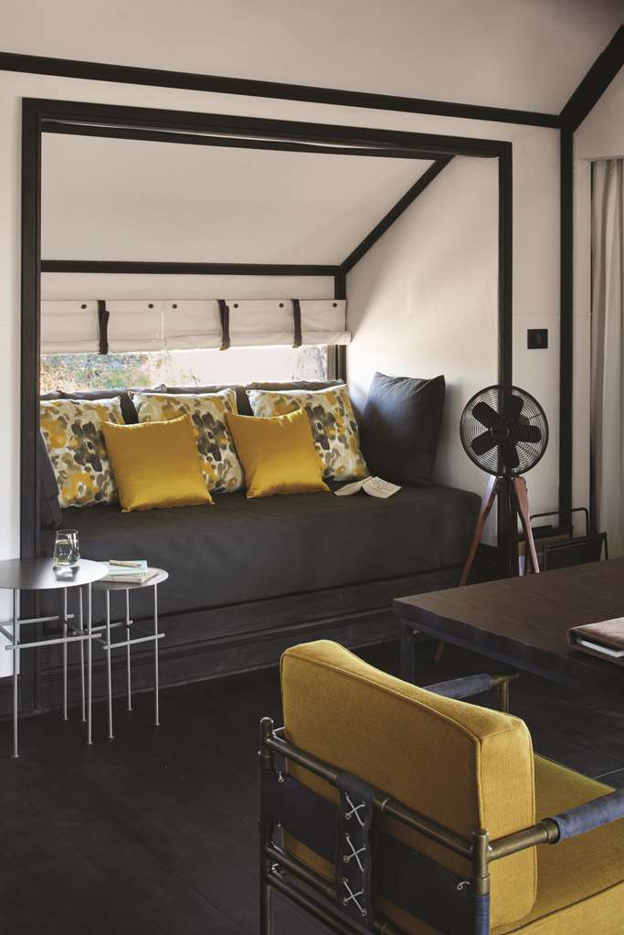 Belmond Safaris — 5-Star Luxury Hotel in Maun, Botswana