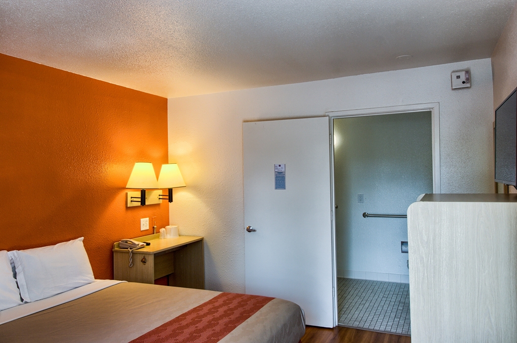 Motel 6 Everett WA North - photo 12