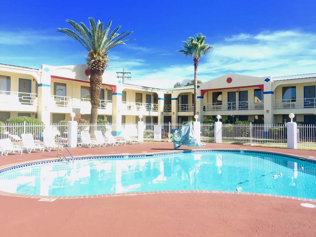 American Choice Inn - photo 21