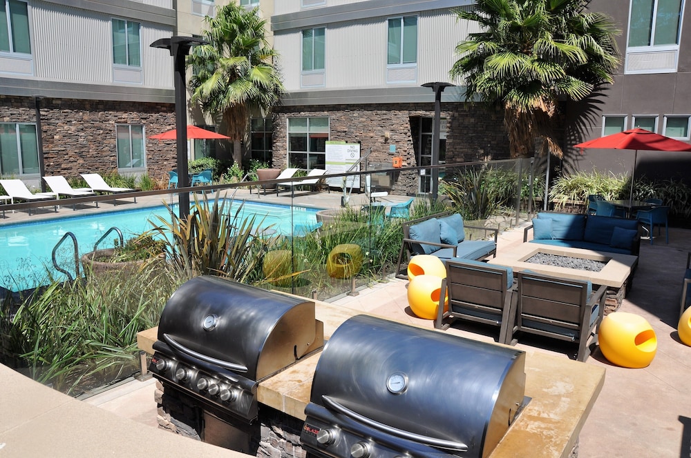 Home2 Suites by Hilton Temecula - photo 36
