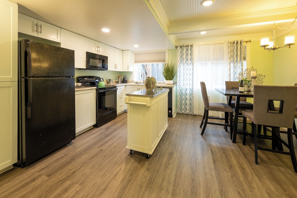 Seaside Oceanfront Inn - photo 93