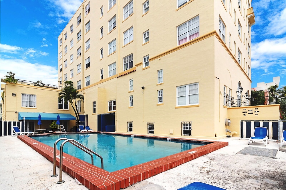 Roami at The Alamac — 4-Star Luxury Hotel in Miami Beach, United States