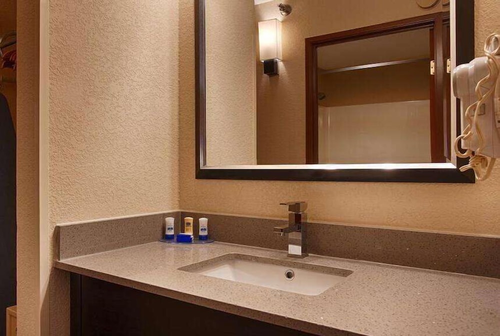 Days Inn by Wyndham Indiana PA Near IUP - photo 12