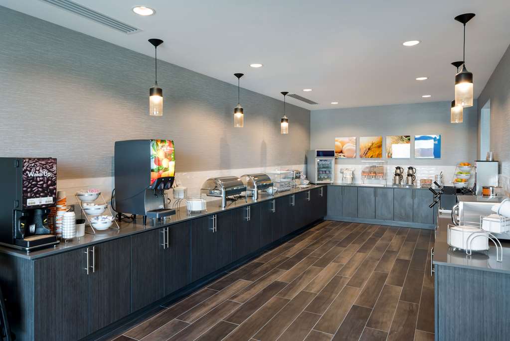 Comfort Suites Kennewick At Southri - photo 60