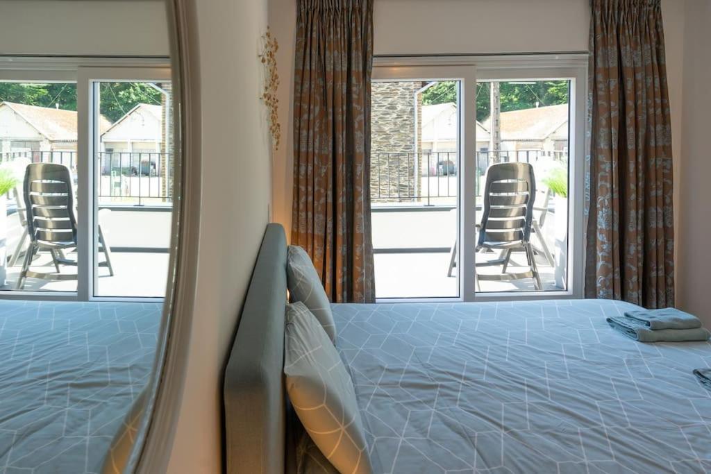 Cedrien Appartement met terras — 4-Star Luxury Hotel in La Roche-En-Ardenne, Belgium