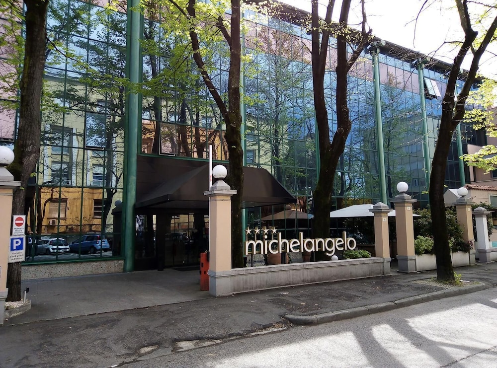 Michelangelo Hotel — Forli