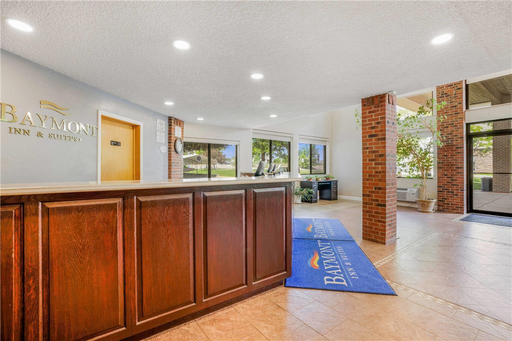Baymont by Wyndham Cortez - photo 35