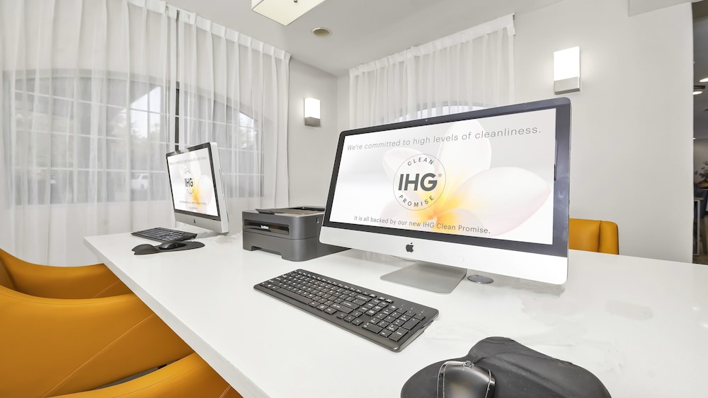 Holiday Inn Express Palestine by IHG - photo 43