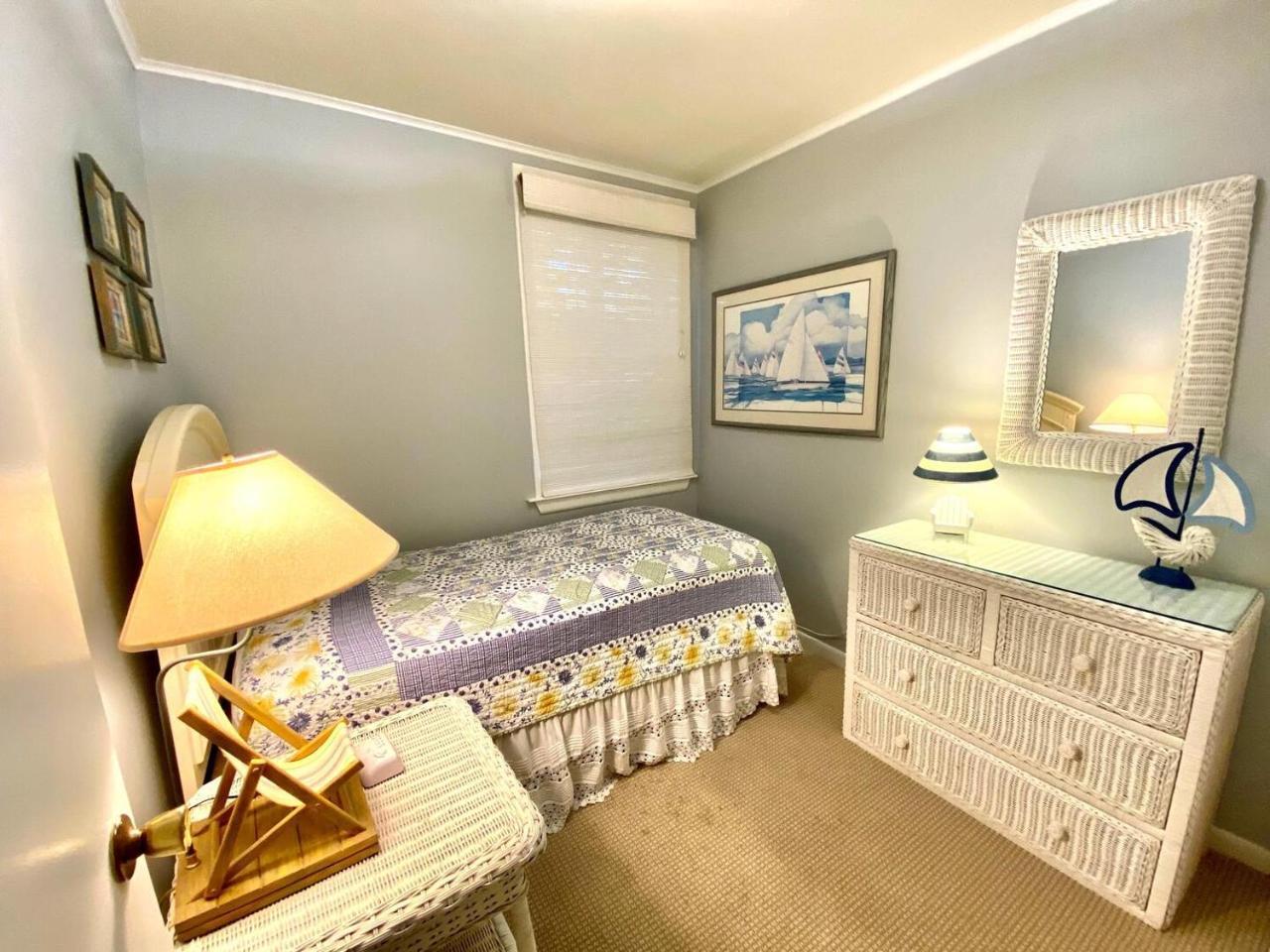 Snug Harbor 2 - last minute hotel in Rehoboth Beach