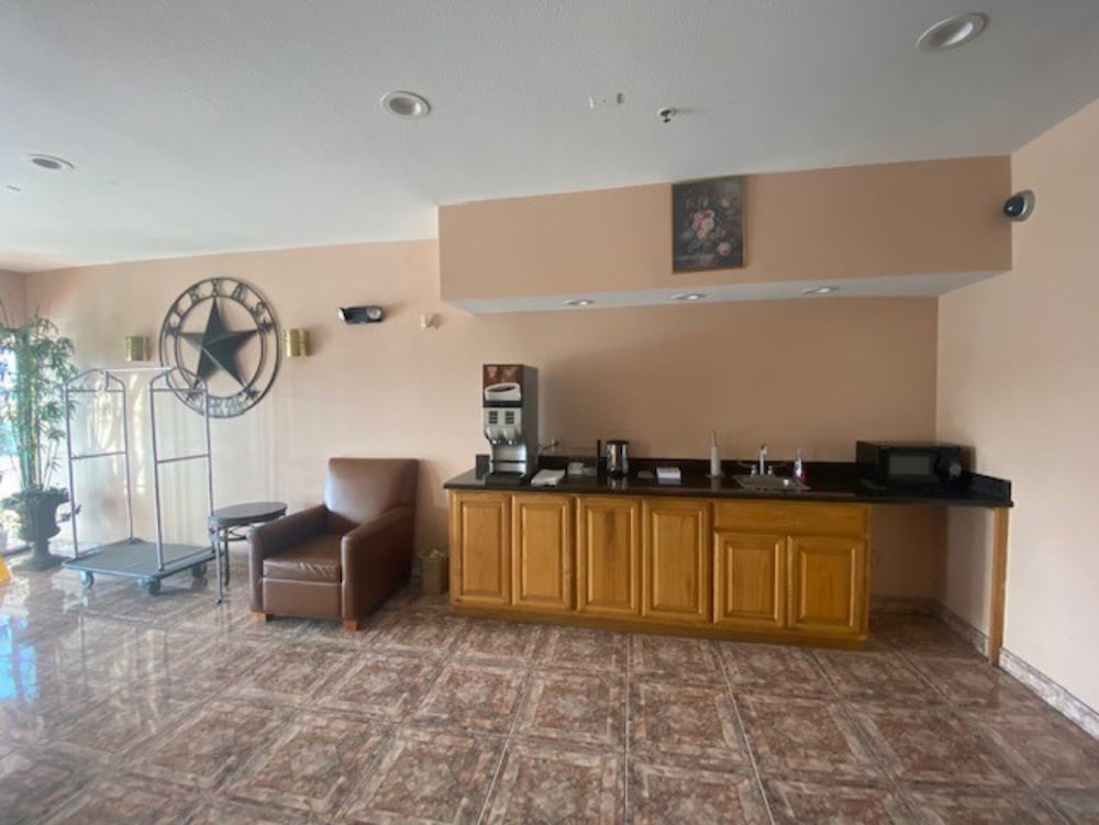 Tropicana Inn and Suites - photo 20