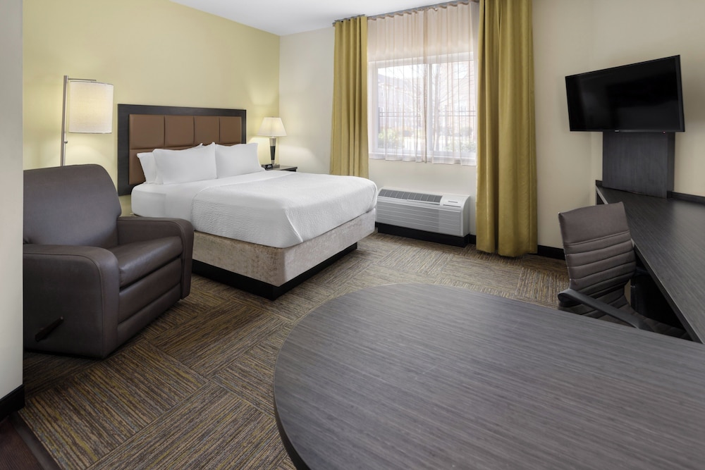 Candlewood Suites Chester Philadelphia International Airport by IHG - photo 14