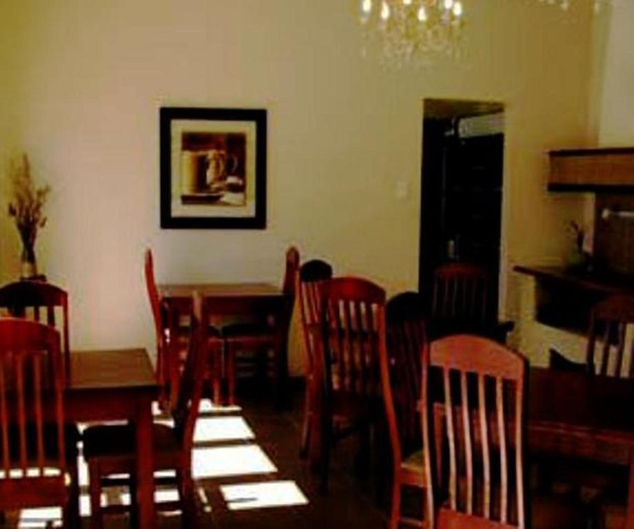 Ninety9 On Villiers Guest House — 4-Star Luxury Hotel in Port Elizabeth, South Africa