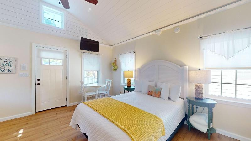 Coastal Estate in Cape May, United States