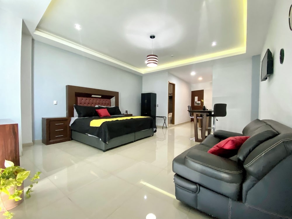 Suites La Gloria in Tepatitlan De Morelos, Mexico