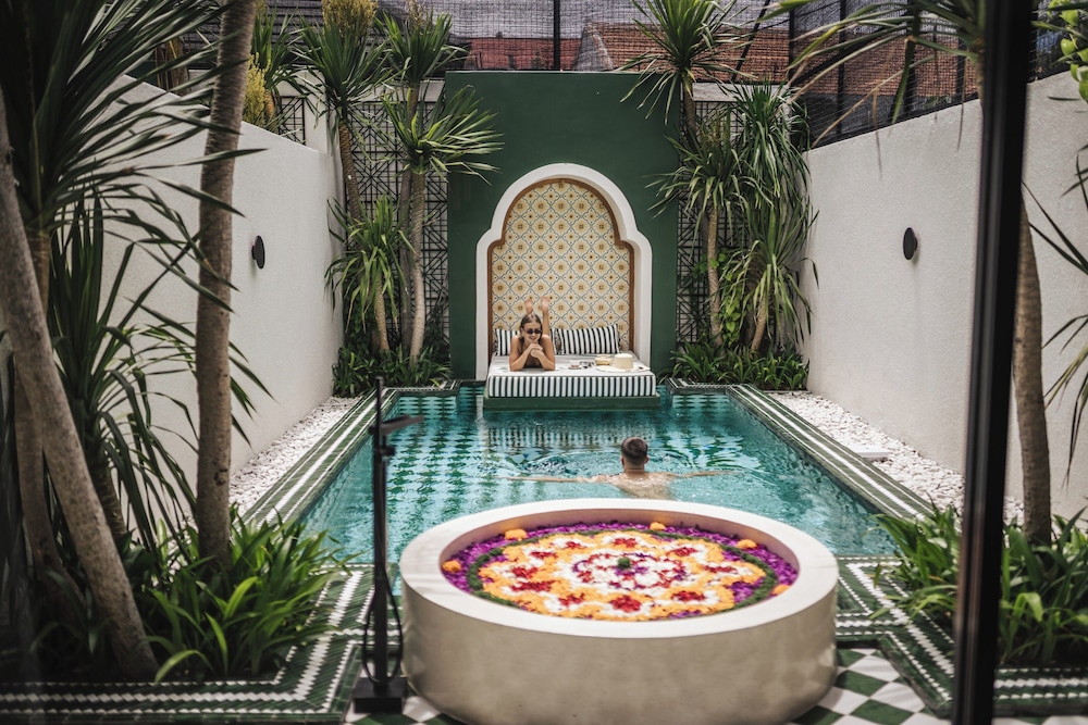 Villa Cosmo 2 Br Seminyak — 5-Star Luxury Hotel in Bali, Indonesia