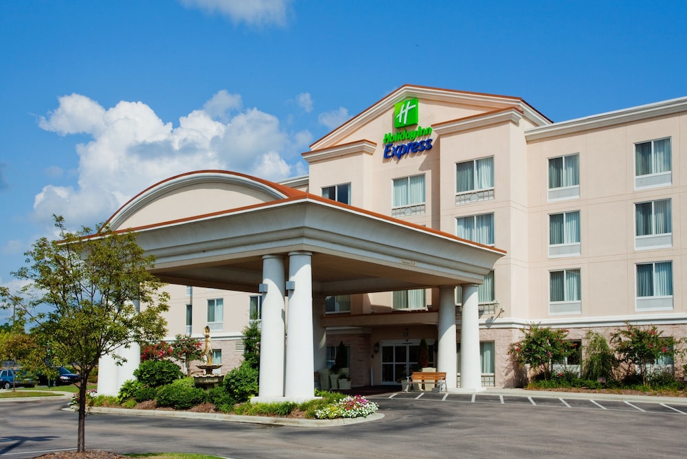 Holiday Inn Express Hotel & Suites Concord by IHG — hotel in Kannapolis