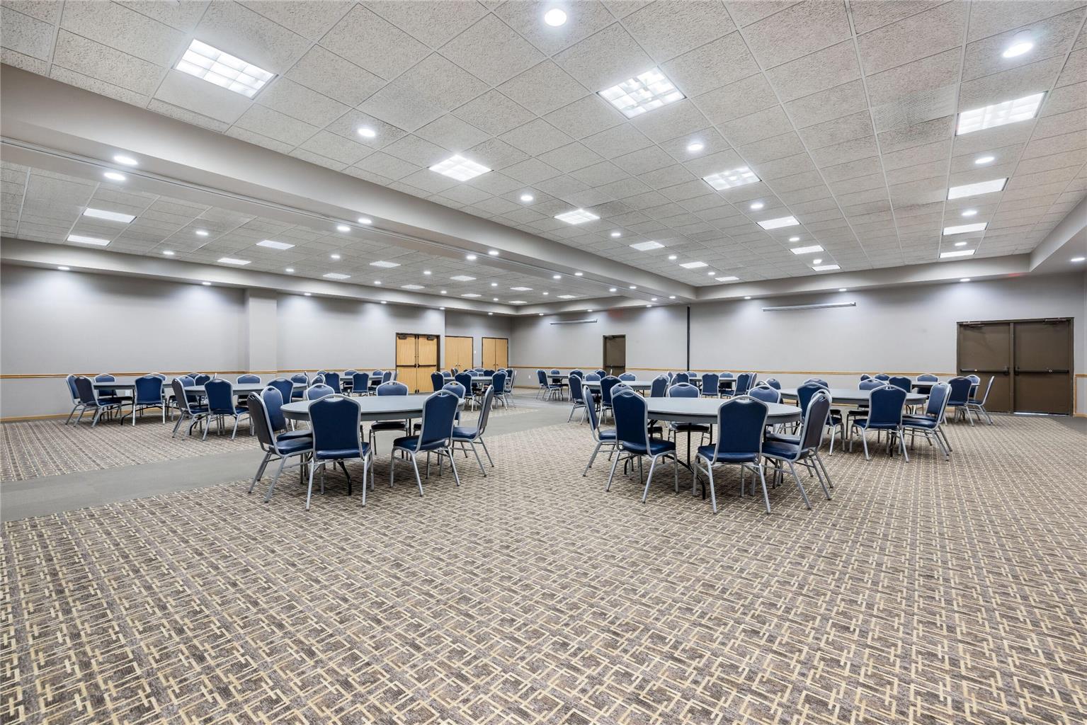 AmericInn by Wyndham Aberdeen Event Center - photo 40