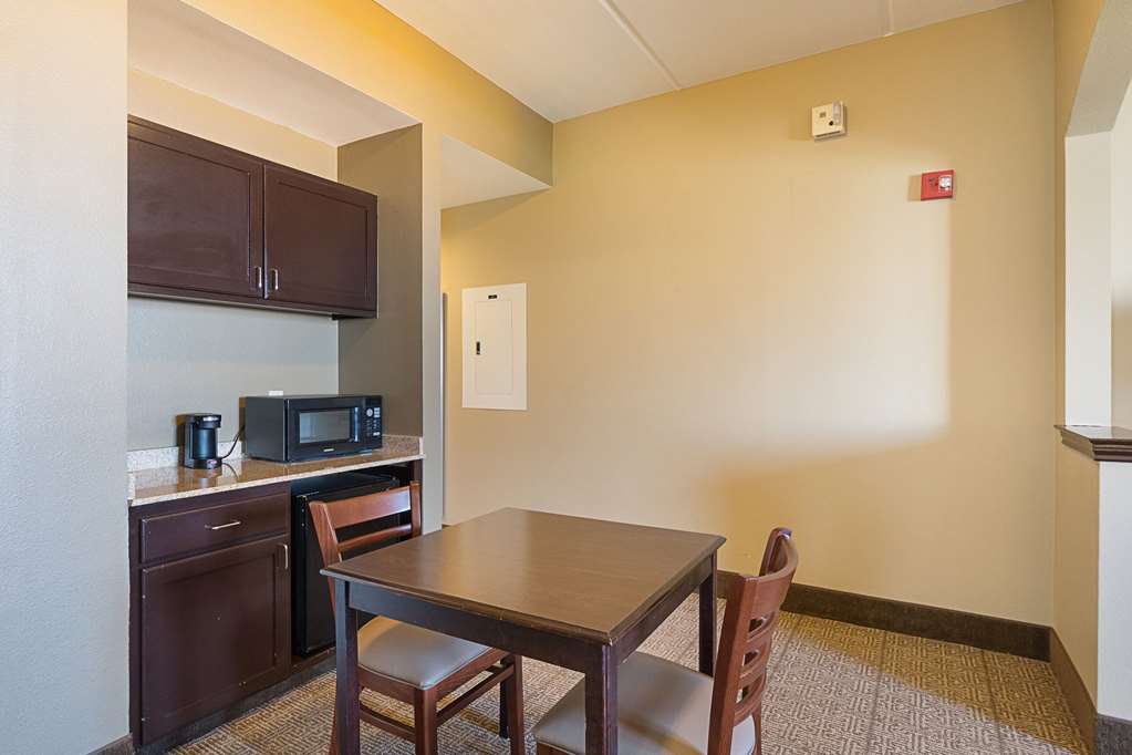Comfort Suites Beachside - photo 12