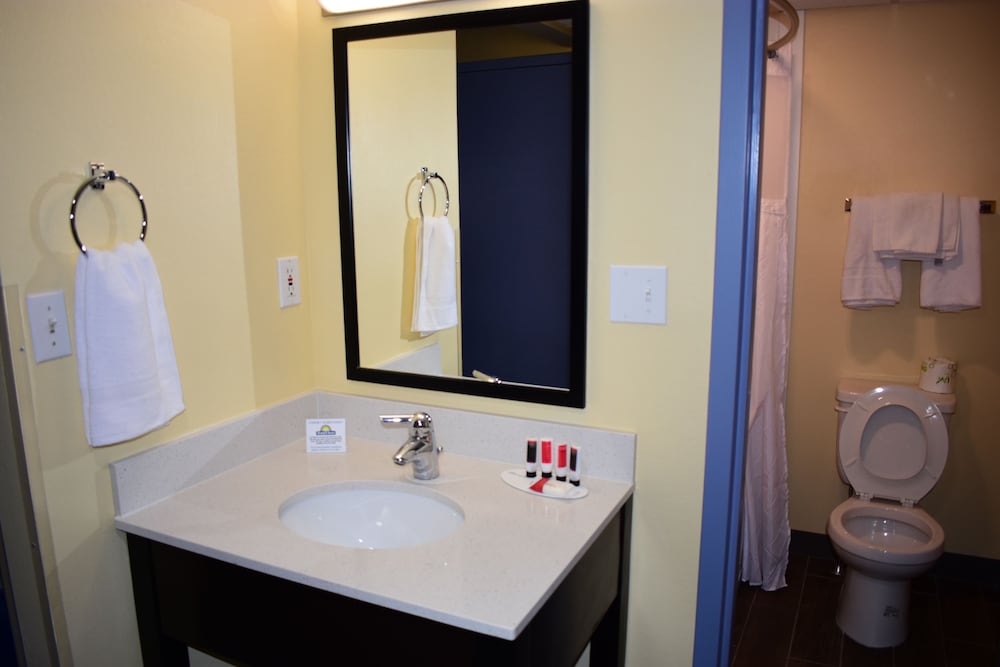 Days Inn by Wyndham Augusta - photo 16