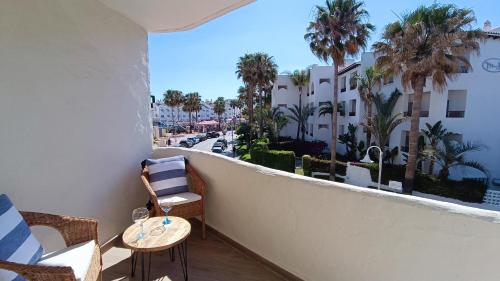 Beach Studio Puerto Marina Playa — carbon neutral stay, Benalmadena